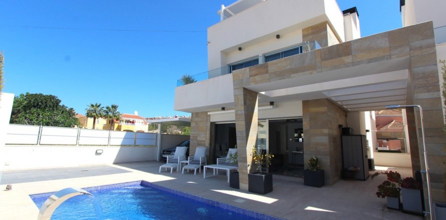 Villa Urbanización Las Filipinas, Alicante, España 3 dormitorios,  No. 131605