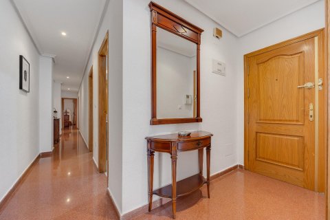 Dzīvoklis pārdošanā Torrevieja, Alicante, Spānijā 2 istabas, 110 m2 Nr. 125731 - attēls 18