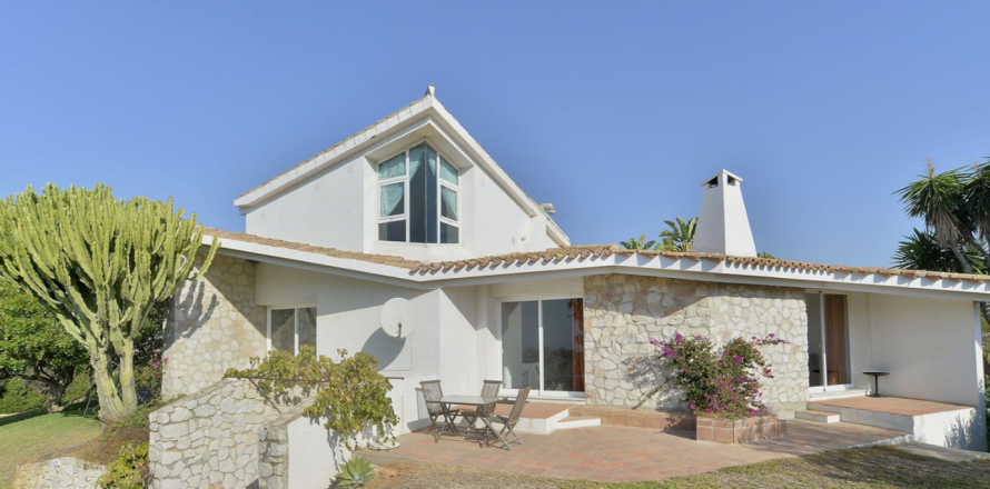Villa Marbella, Malaga, Spānijā 6 istabas, 747 m2 Nr. 130687