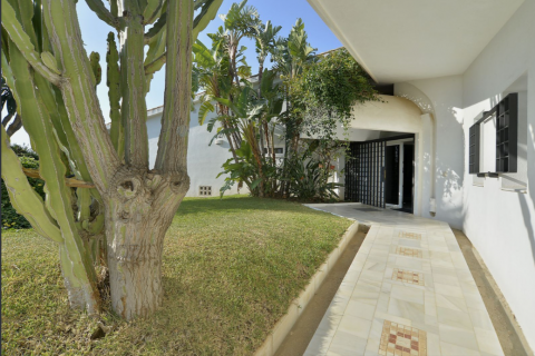 Villa pārdošanā Marbella, Malaga, Spānijā 6 istabas, 747 m2 Nr. 130687 - attēls 8