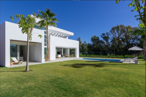 Villa en venta Cortes (San Pedro De Alcantara), Málaga, España 4 dormitorios, 443 m2 No. 130686 - foto 2