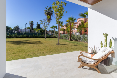 Villa en venta Cortes (San Pedro De Alcantara), Málaga, España 4 dormitorios, 443 m2 No. 130686 - foto 6