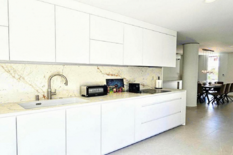 Villa pārdošanā Cortes (San Pedro De Alcantara), Malaga, Spānijā 6 istabas, 442 m2 Nr. 130682 - attēls 10