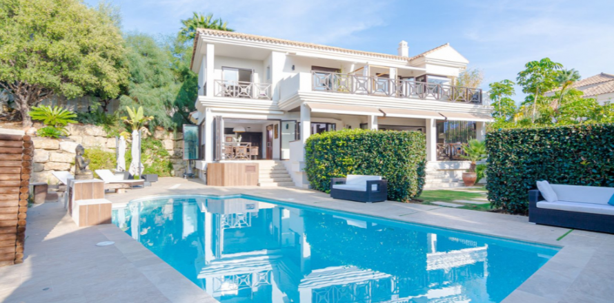 Villa Nueva Andalucia, Malaga, Spānijā 5 istabas, 398 m2 Nr. 130683