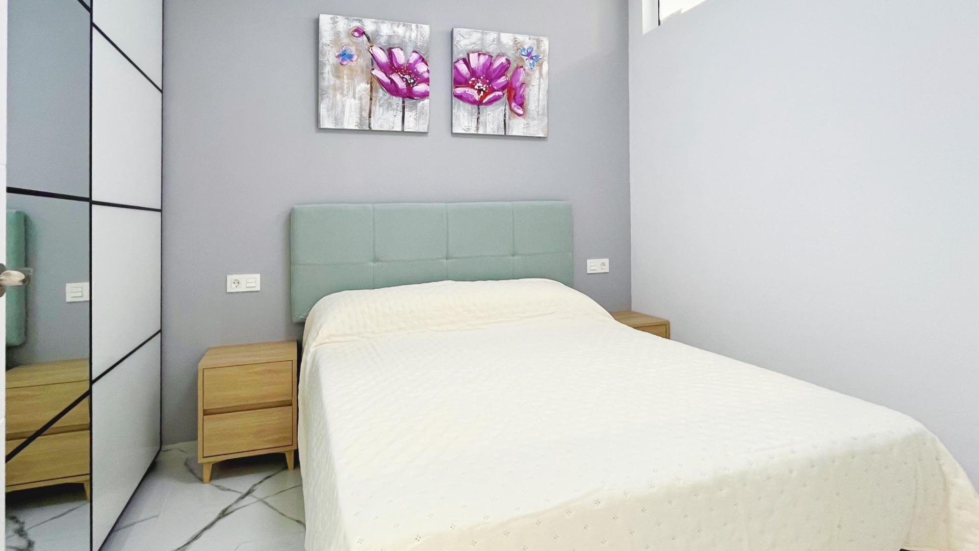 Appartamento a Torrevieja, Alicante, Spagna 2 camere da letto, 90 mq. N° 125401