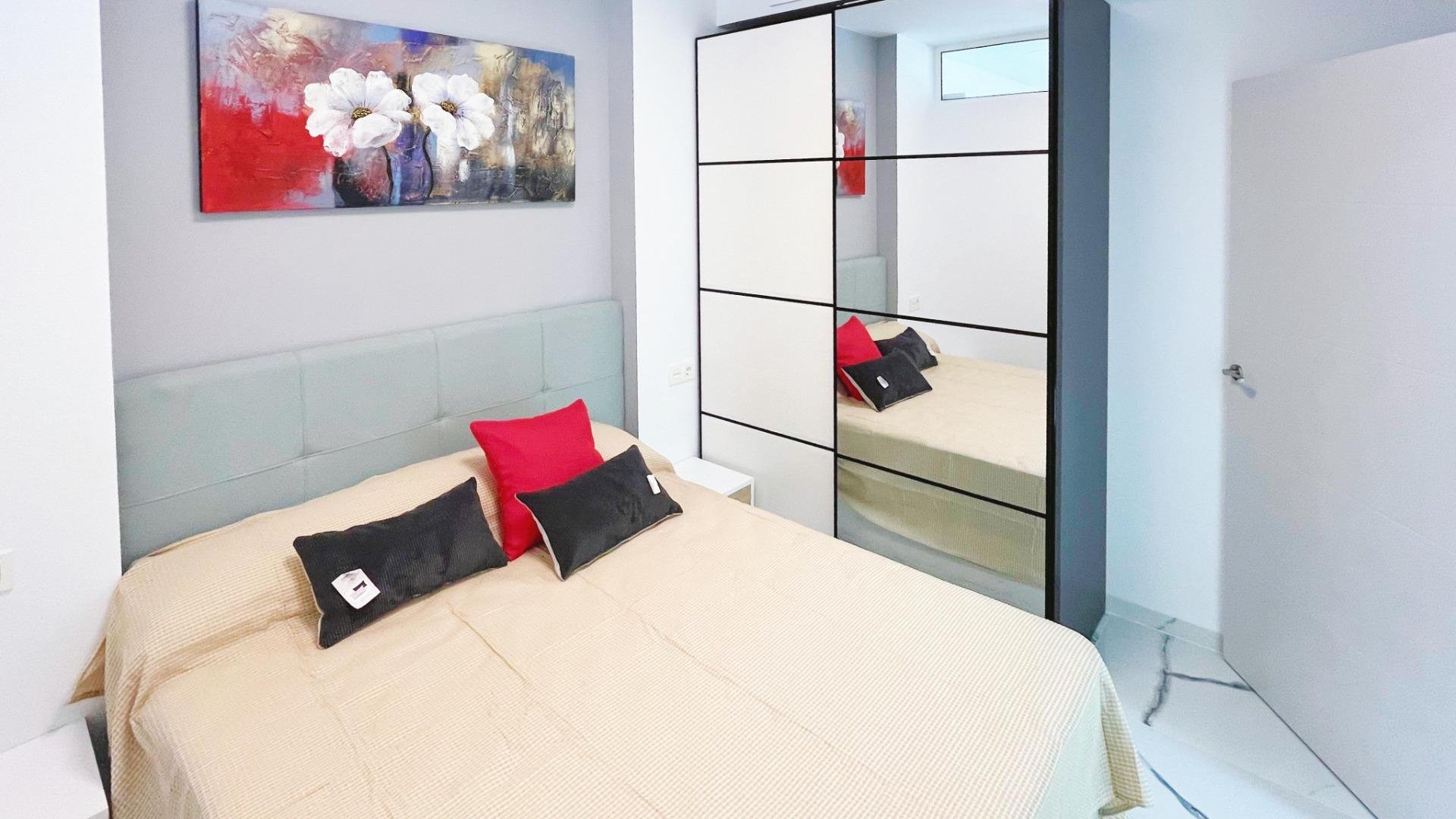 Apartament w Torrevieja, Alicante, Hiszpania 2 sypialnie, 90 mkw. nr 125399