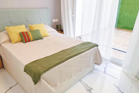 Apartment for sale Torrevieja, Alicante, Spain 2 bedrooms, 90 sq.m. No. 125399 - photo 9