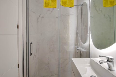 Apartment for sale Torrevieja, Alicante, Spain 2 bedrooms, 70 sq.m. No. 131902 - photo 24
