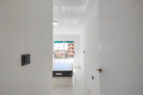 Apartment for sale Torrevieja, Alicante, Spain 2 bedrooms, 70 sq.m. No. 131902 - photo 25