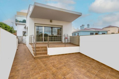Villa till salu Rojales, Alicante, Spanien 4 sovrum, 404 kvm. Nr. 131904 - foto 5