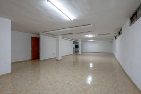 Villa till salu Rojales, Alicante, Spanien 4 sovrum, 404 kvm. Nr. 131904 - foto 27