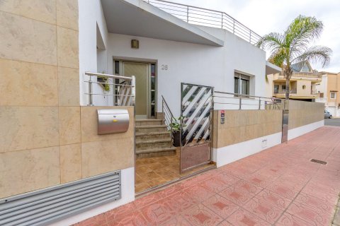 Villa till salu Rojales, Alicante, Spanien 4 sovrum, 404 kvm. Nr. 131904 - foto 2