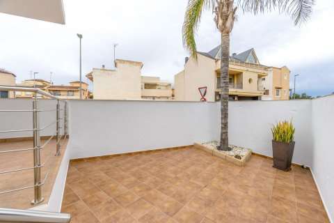 Villa till salu Rojales, Alicante, Spanien 4 sovrum, 404 kvm. Nr. 131904 - foto 7