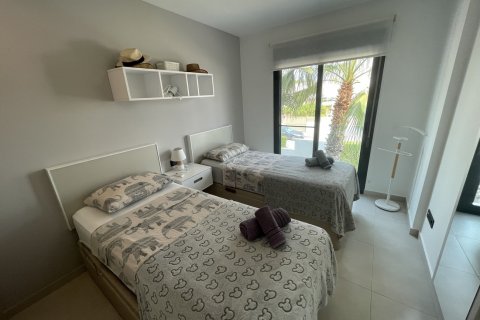 Apartment for sale Guardamar del Segura, Alicante, Spain 2 bedrooms, 75 sq.m. No. 131903 - photo 14