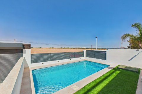 Villa à vendre Mar De Cristal, Murcia, Espagne, 3 chambres,  No. 131900 - photo 1