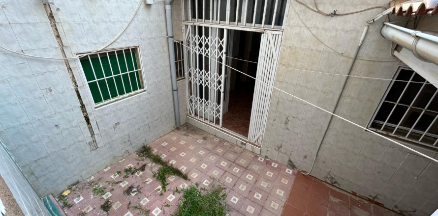 Villa Torrevieja, Alicante, España 3 dormitorios, 110 m2 No. 125072