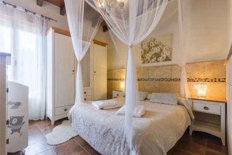 Finca in vendita Jalon, Alicante, Spagna 10 camere da letto, 590 mq. N° 129622 - foto 7