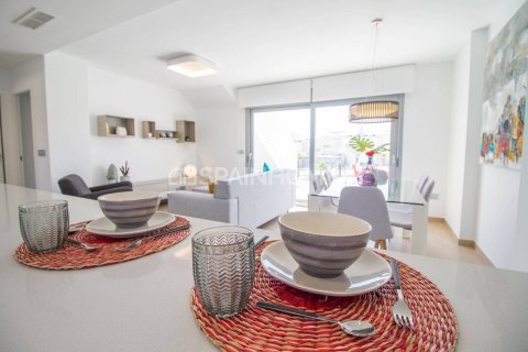 Продажа квартиры в Ориуэла, Аликанте, Испания 2 спальни, 82м2 №121864 - фото 16