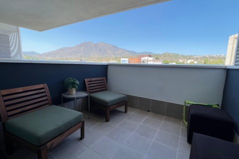 Аренда квартиры в Эстепона, Малага, Испания 2 спальни, 90м2 №121868 - фото 3