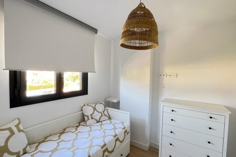 Аренда квартиры в Эстепона, Малага, Испания 2 спальни, 90м2 №121868 - фото 21