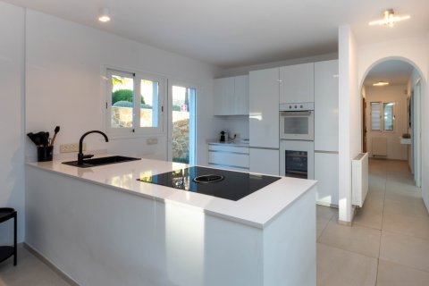 Villa for rent Peguera, Mallorca, Spain 5 bedrooms, 264 sq.m. No. 128084 - photo 13