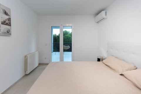 Villa for rent Peguera, Mallorca, Spain 5 bedrooms, 264 sq.m. No. 128084 - photo 18