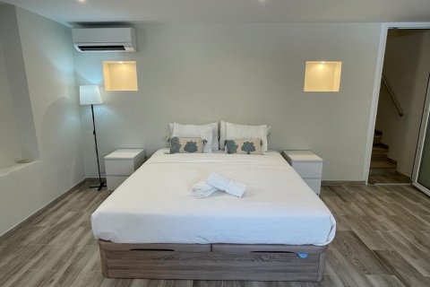 Villa for rent Costa D'en Blanes, Mallorca, Spain 4 bedrooms, 250 sq.m. No. 128085 - photo 5