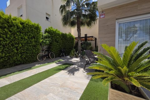 Villa zum Verkauf Pilar de la Horadada, Alicante, Spanien 3 Schlafzimmer, 107 m2 Nr. 125272 - Foto 3