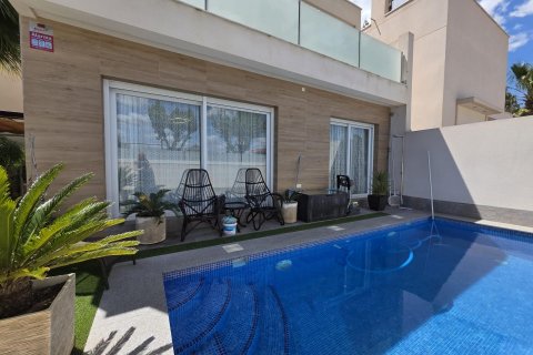 Villa zum Verkauf Pilar de la Horadada, Alicante, Spanien 3 Schlafzimmer, 107 m2 Nr. 125272 - Foto 1