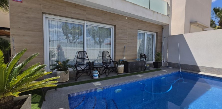 Villa Pilar de la Horadada, Alicante, Spanien 3 Schlafzimmer, 107 m2 Nr. 125272