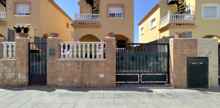Villa Torrevieja, Alicante, Spain 3 bedrooms, 95 sq.m. No. 129122