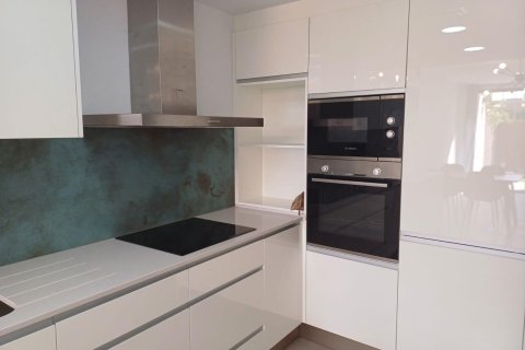 Bungalow för uthyrning i Villajoyosa, Alicante, Spanien 1 sovrum, 125 kvm. Nr. 127113 - foto 11