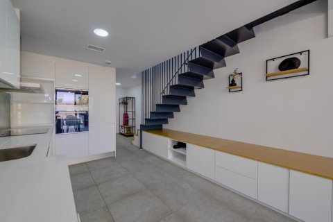 Bungalow för uthyrning i Villajoyosa, Alicante, Spanien 1 sovrum, 125 kvm. Nr. 127113 - foto 14