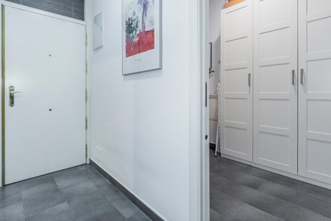 Apartment for sale Madrid, Spain 2 bedrooms, 45 sq.m. No. 120390 - photo 8
