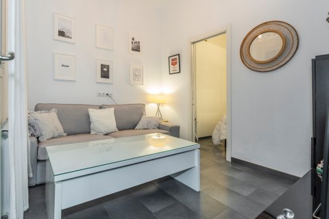 Apartment for sale Madrid, Spain 2 bedrooms, 45 sq.m. No. 120390 - photo 1
