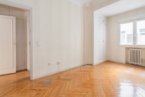 Dzīvoklis pārdošanā Madrid, Spānijā 6 istabas, 352 m2 Nr. 120392 - attēls 24