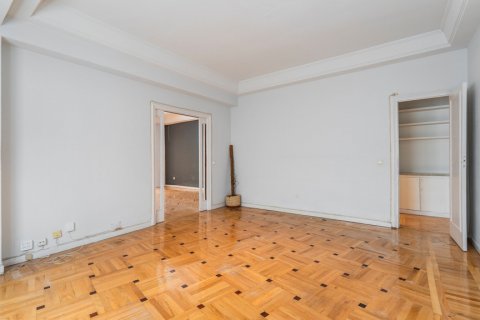 Dzīvoklis pārdošanā Madrid, Spānijā 6 istabas, 352 m2 Nr. 120392 - attēls 8