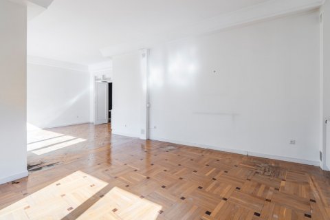 Dzīvoklis pārdošanā Madrid, Spānijā 6 istabas, 352 m2 Nr. 120392 - attēls 22