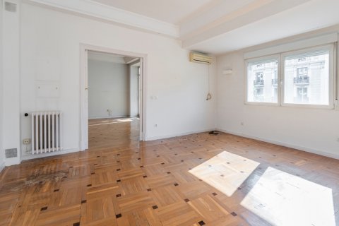 Dzīvoklis pārdošanā Madrid, Spānijā 6 istabas, 352 m2 Nr. 120392 - attēls 21
