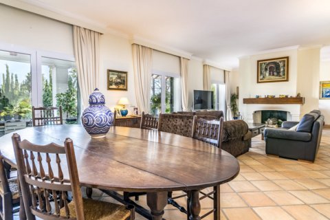 Villa for sale San Roque, Cadiz, Spain 4 bedrooms, 389.43 sq.m. No. 121833 - photo 6