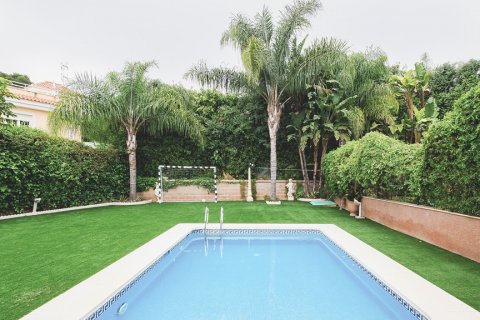 Villa à vendre Torremolinos, Malaga, Espagne, 4 chambres, 290 m2 No. 121832 - photo 4