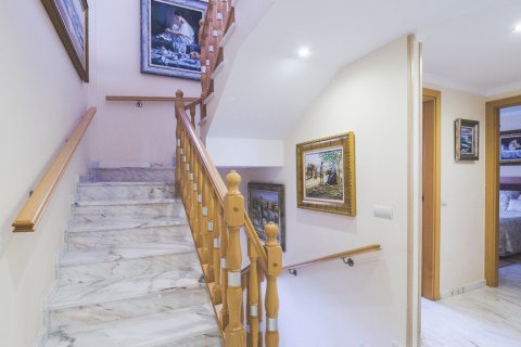Villa à vendre Torremolinos, Malaga, Espagne, 4 chambres, 290 m2 No. 121832 - photo 13