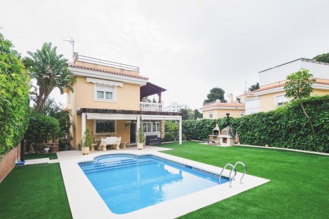 Villa à vendre Torremolinos, Malaga, Espagne, 4 chambres, 290 m2 No. 121832 - photo 9