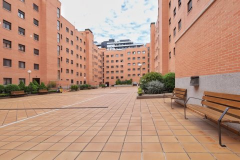Продажа квартиры в Мадрид, Испания 3 спальни, 128м2 №121427 - фото 27