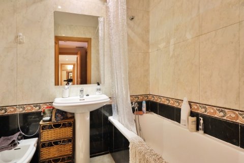 Продажа квартиры в Мадрид, Испания 3 спальни, 128м2 №121427 - фото 22