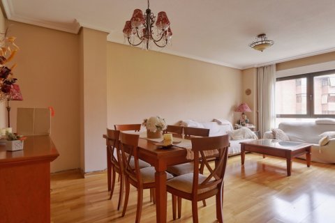 Продажа квартиры в Мадрид, Испания 3 спальни, 128м2 №121427 - фото 3