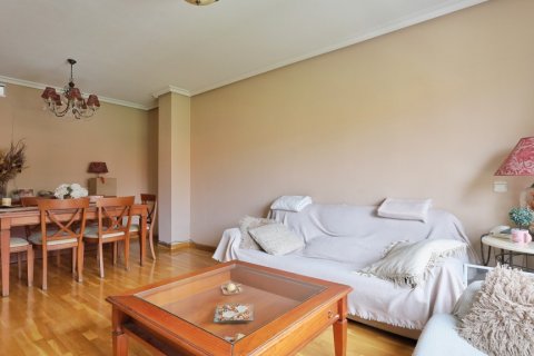 Продажа квартиры в Мадрид, Испания 3 спальни, 128м2 №121427 - фото 9