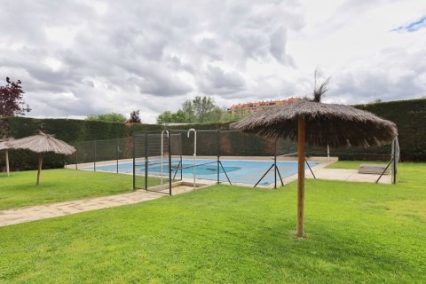 Продажа квартиры в Мадрид, Испания 3 спальни, 128м2 №121427 - фото 28