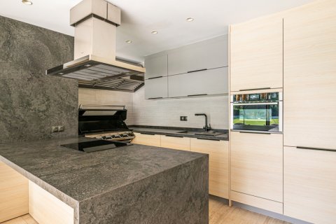 Huvila myytävänä Pozuelo de Alarcon, Madrid, Espanja, 6 makuuhuonetta, 1.16 m2 No. 124766 - kuva 19