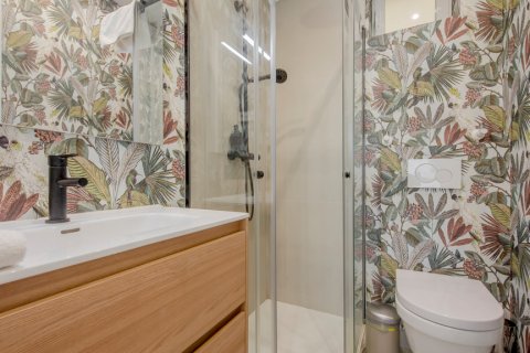 Apartment for sale Madrid, Spain 2 bedrooms, 73 sq.m. No. 121813 - photo 17